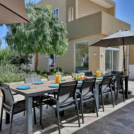 Villa Ta Benna *