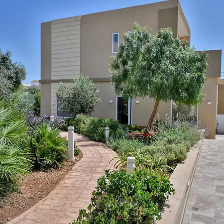 Villa Ta Benna Għajnsielem